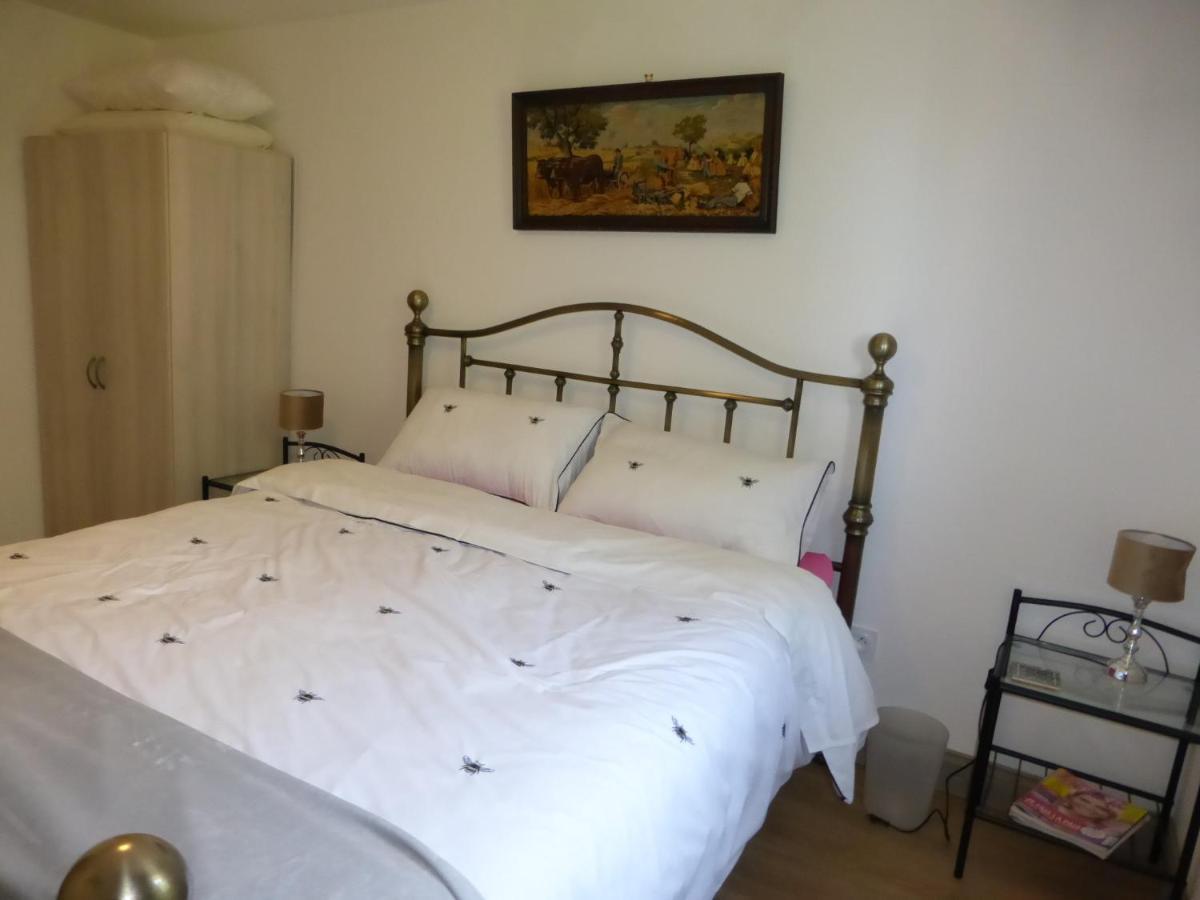 Chez Kate Bed and Breakfast Charroux  Εξωτερικό φωτογραφία